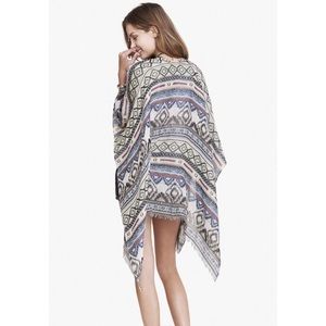 🔥NWOT Express fringed Kimono!